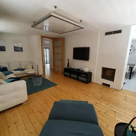 #1 With Double Bed In A With Nice Pool Apartamento Ústí nad Labem