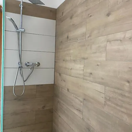 #1 With Double Bed In A With Nice Pool * Ústí nad Labem