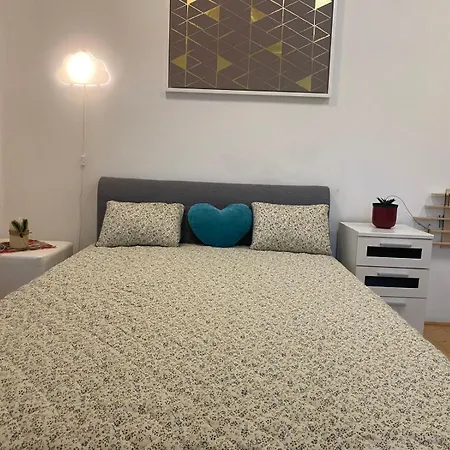 #1 With Double Bed In A With Nice Pool Apartamento *